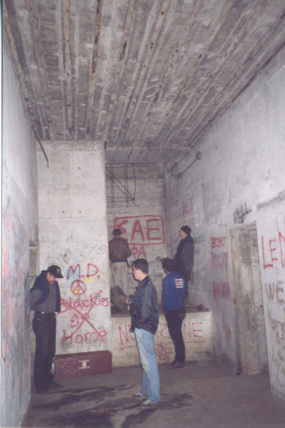 The area at the bottom of the entry shaft, off the main gallery.